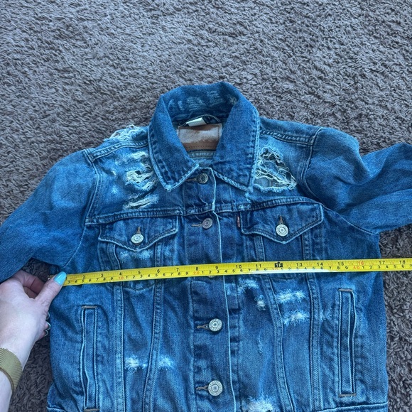 Levis Distressed Crop Denim Jacket Destructed Cotton Trucker Red Tab S - Picture 8 of 8